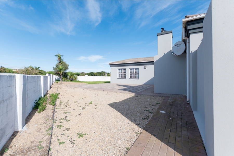 4 Bedroom Property for Sale in Country Club Western Cape